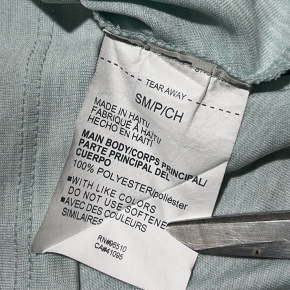 Under Armour Women’s Heat Gear Loose Fit Gray V Neck T Shirt Small - Picture 3 of 7